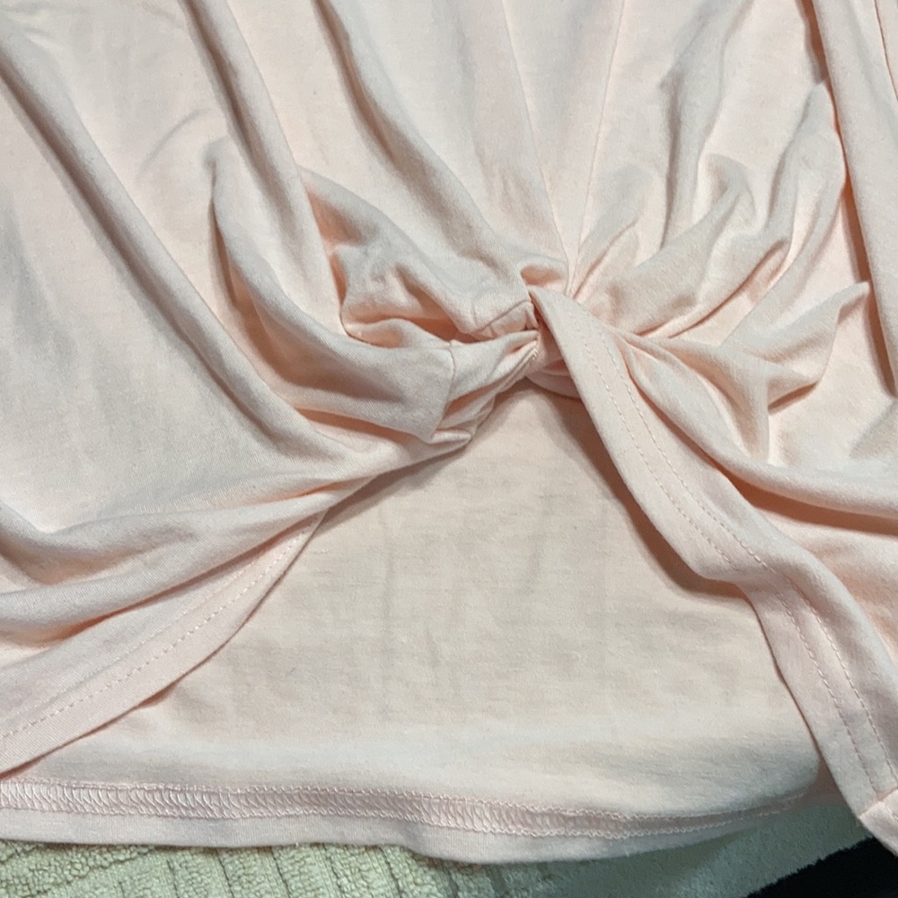 Women’s Top - Picture 3 of 6